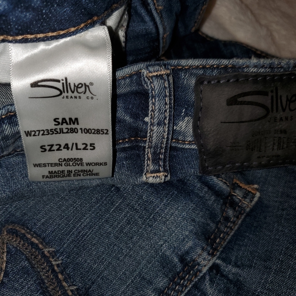 Silver capris - Picture 2 of 2